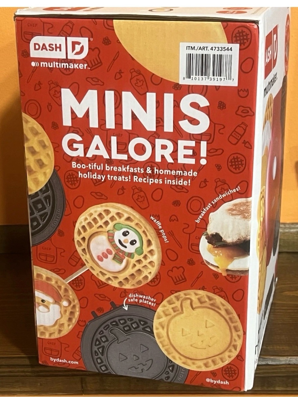 Dash MultiMaker™ Mini System Holiday Waffle Maker with 7 Removable Plates-NEW